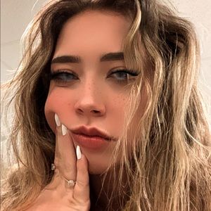 Meet your Posher, Hailey